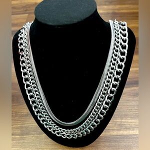 Vera Wang Chain Necklace - Stunning!